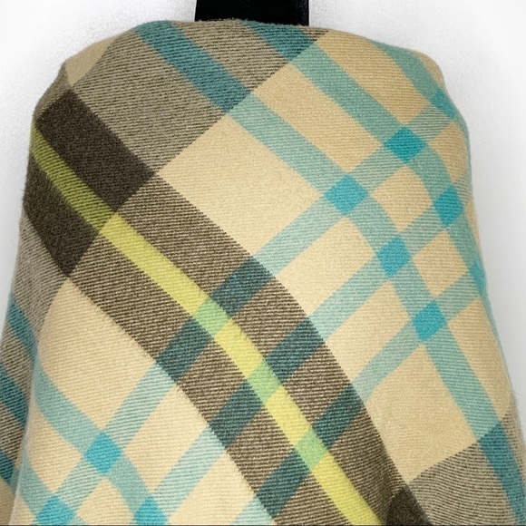 Tartan Plaid Knit Buckle Closure Frayed Edge Blanket Scarf Cape Shawl Wrap OS - Picture 9 of 13